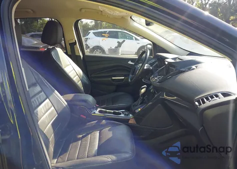 2016 Ford Escape Titanium из США, поврежденный, VIN 1FMCU9J90GUA65237